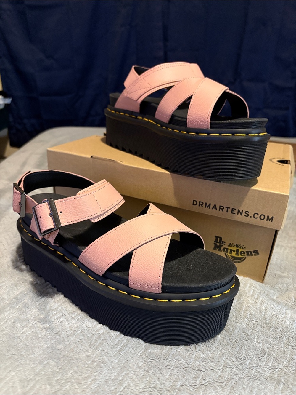 Doc Martens Peach Beige Voss II Quads - Athena - New